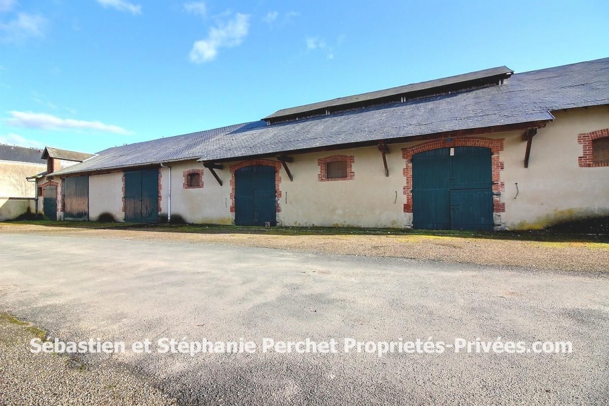 PATAY Ancienne Bergerie Patay 1 pièce(s) 450 m2 2