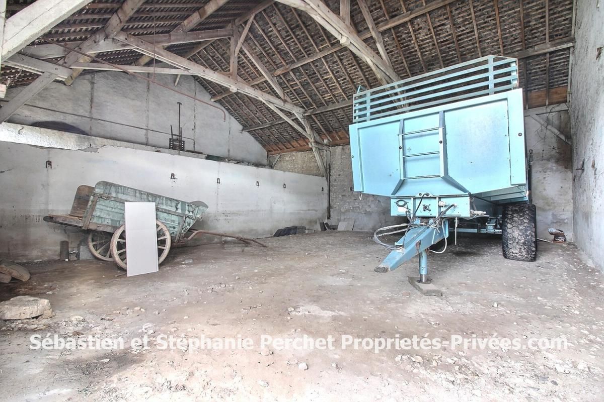 PATAY Ancienne Bergerie Patay 1 pièce(s) 450 m2 4