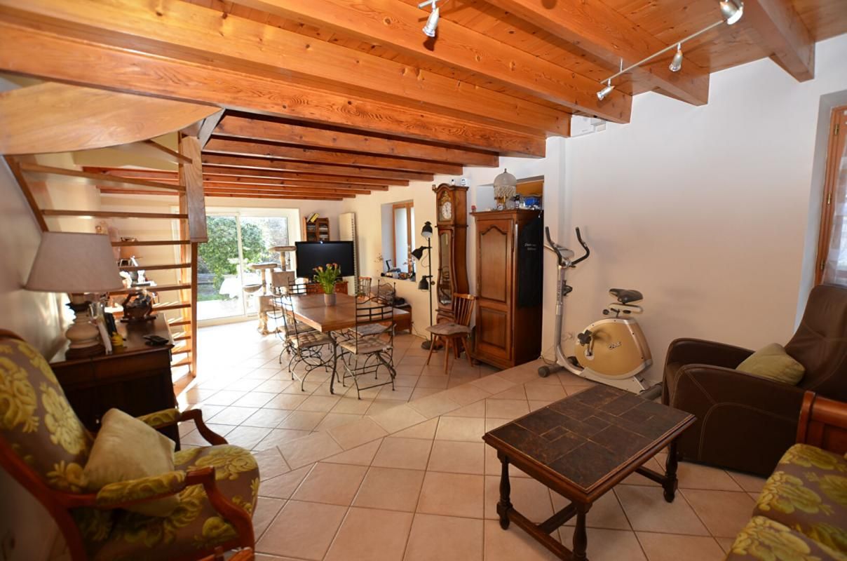 SAINT-MICHEL-SUR-ORGE Maison Saint Michel Sur Orge 6 pièces 105 m² 2
