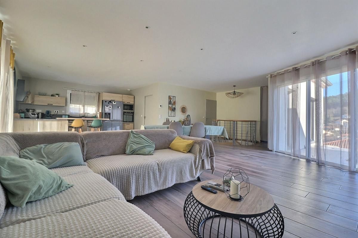 AUBENAS Maison  6 pièce(s) 145 m2 2