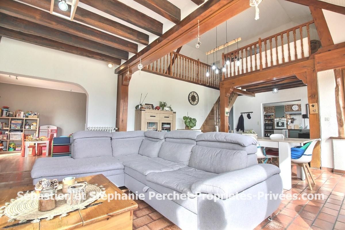 Maison 5 chambres double garage sur 745 m2 de terrain