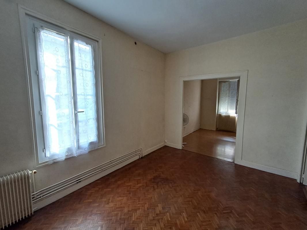 COGNAC Maison Cognac 4 pièce(s) 104 m2  A rénover Crit 396809 Nouveau Prix 3