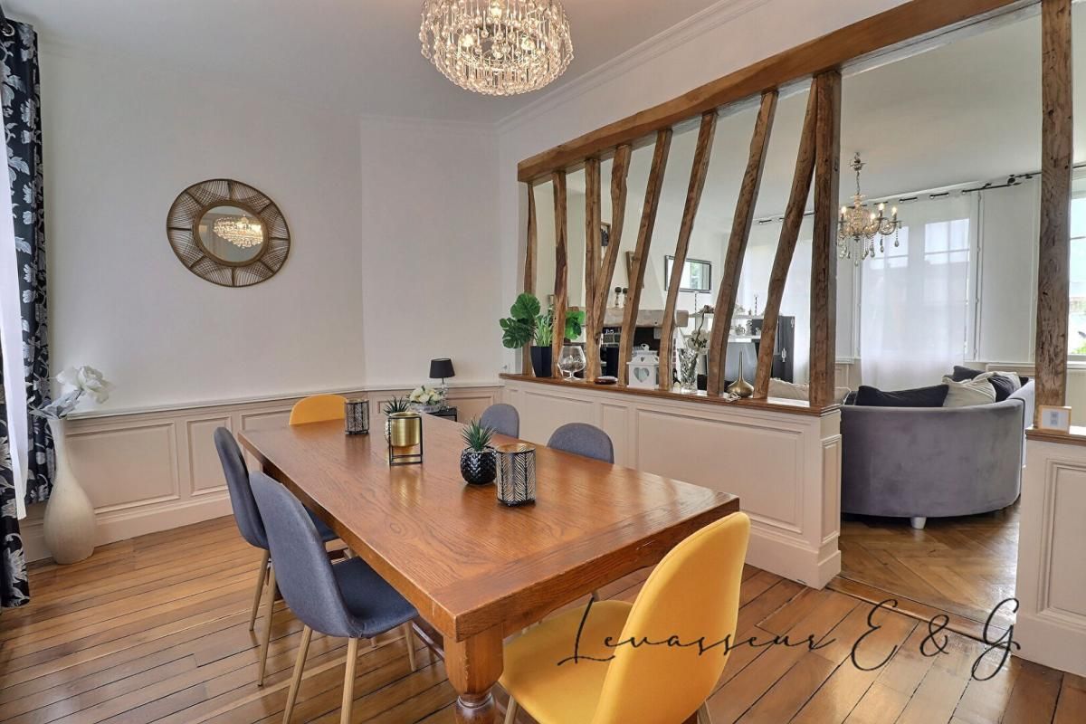 Maison Grandvilliers 8 pièce(s) 212 m2