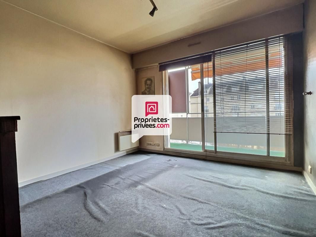 PERIGUEUX Studio d'env. 24m2 à rénover avec cave privative au calme sur PERIGUEUX (24000) 4