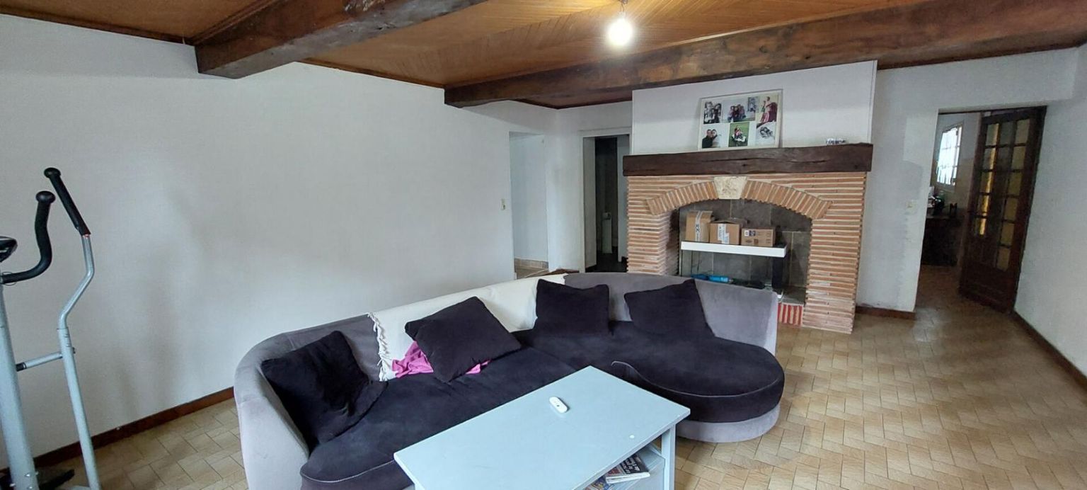 CALONGES Maison Calonges 7 pièce(s) 220 m2 + séchoir 2