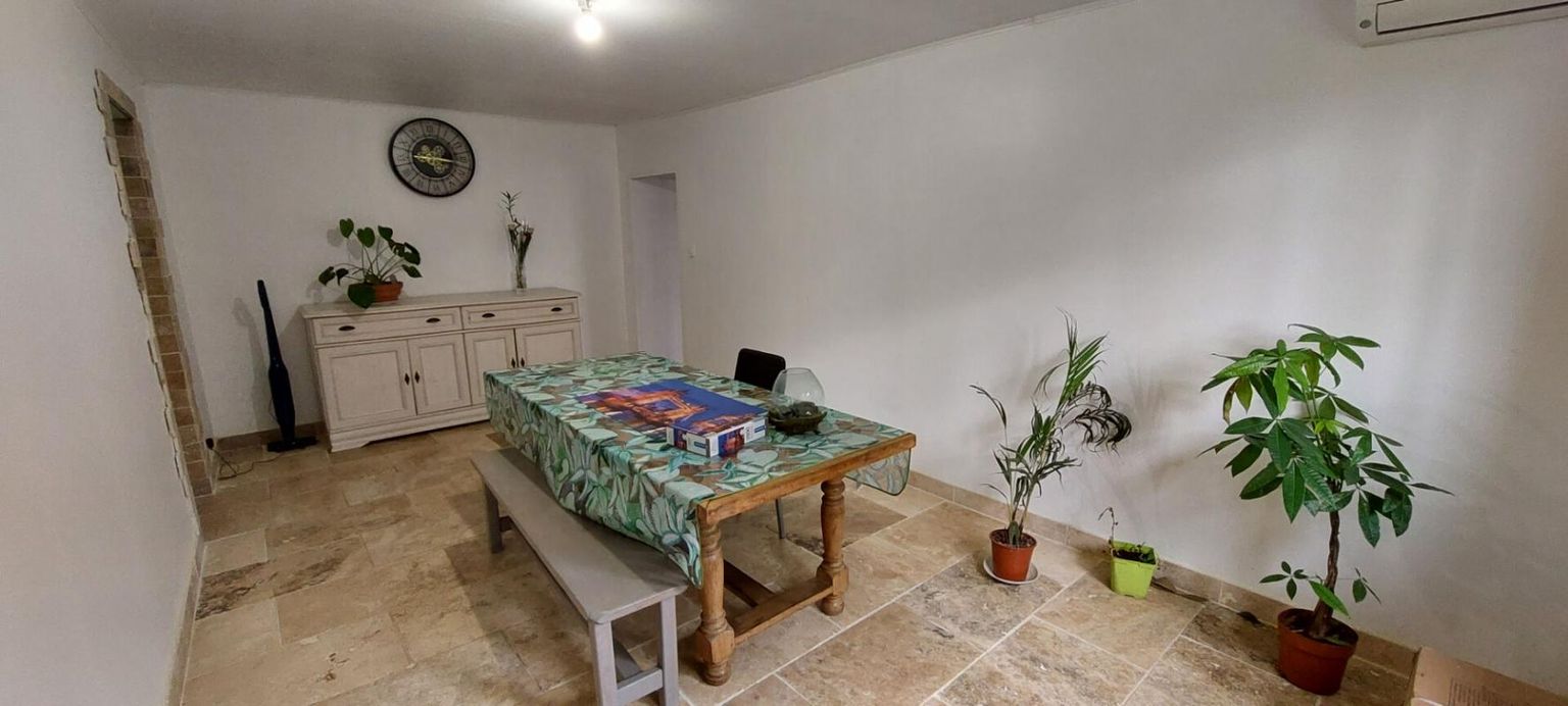 CALONGES Maison Calonges 7 pièce(s) 220 m2 + séchoir 3