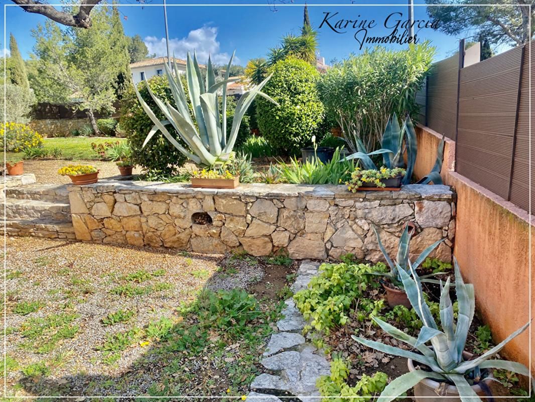 SANARY-SUR-MER Maison Sanary Sur Mer 4 pièce(s) 101 m2 - garage - terrain 1000 M² 2