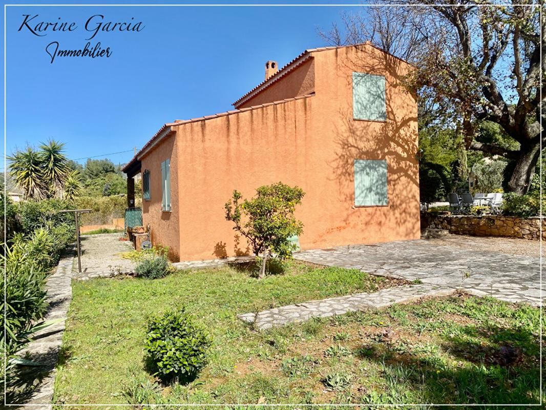 SANARY-SUR-MER Maison Sanary Sur Mer 4 pièce(s) 101 m2 - garage - terrain 1000 M² 3