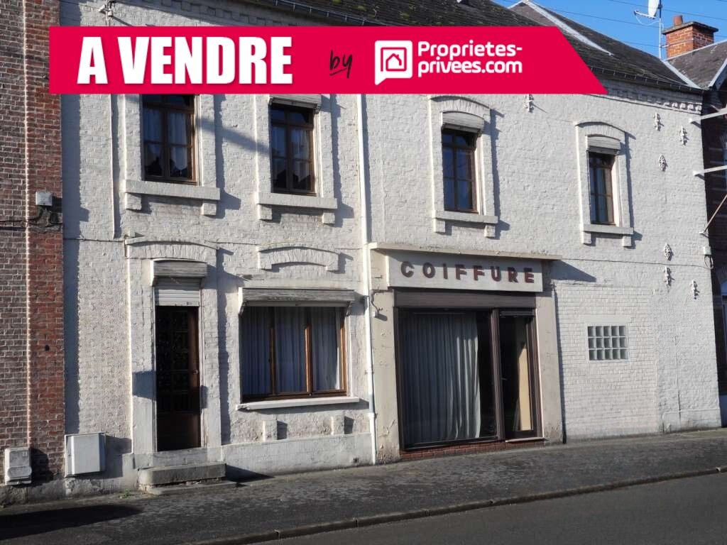Maison à Rénover avec Local Commercial et Hangar