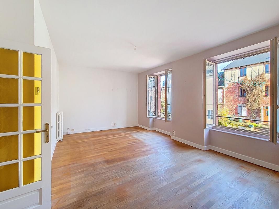 MEYSSAC Immeuble Commercial et appartement T3 Meyssac 3