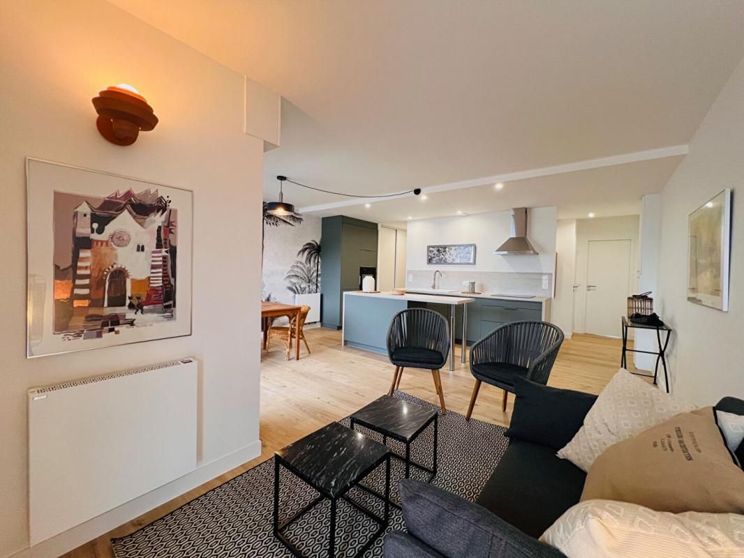 VANNES Quartier La madeleine- Charmant appartement rénové au coeur de Vannes -Terrasse- Parking 3