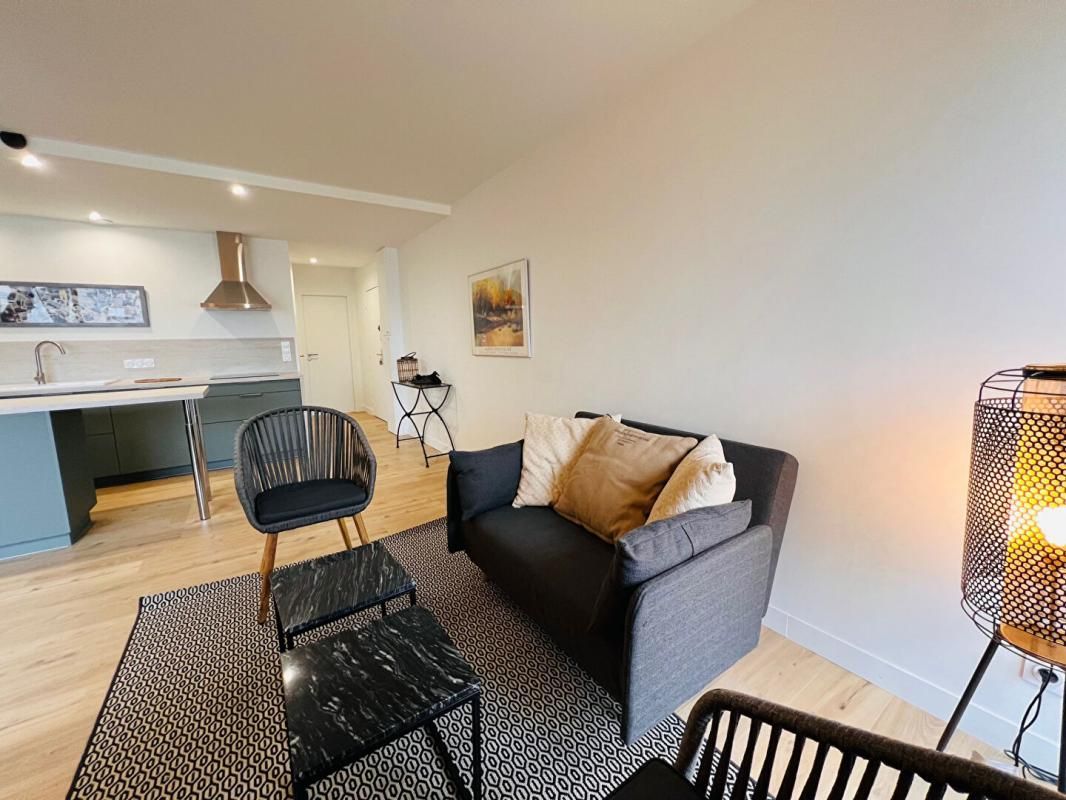 VANNES Quartier La madeleine- Charmant appartement rénové au coeur de Vannes -Terrasse- Parking 4