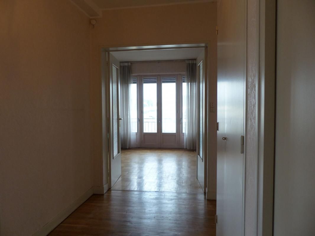 GIEN Appartement Gien 4 pièce(s) 2