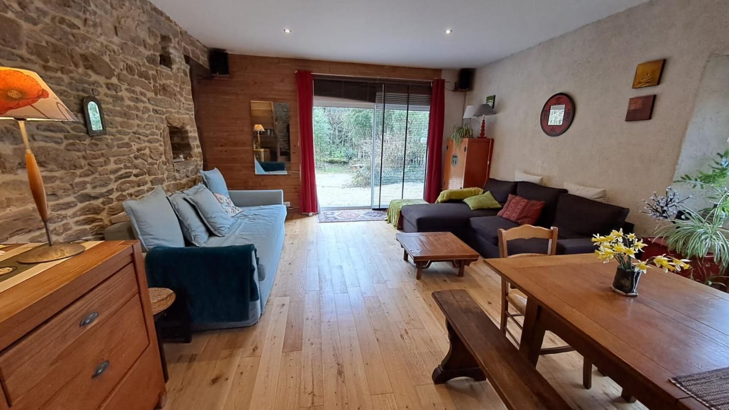 CONDE-SUR-NOIREAU Charmante maison en Suisse Normande 3