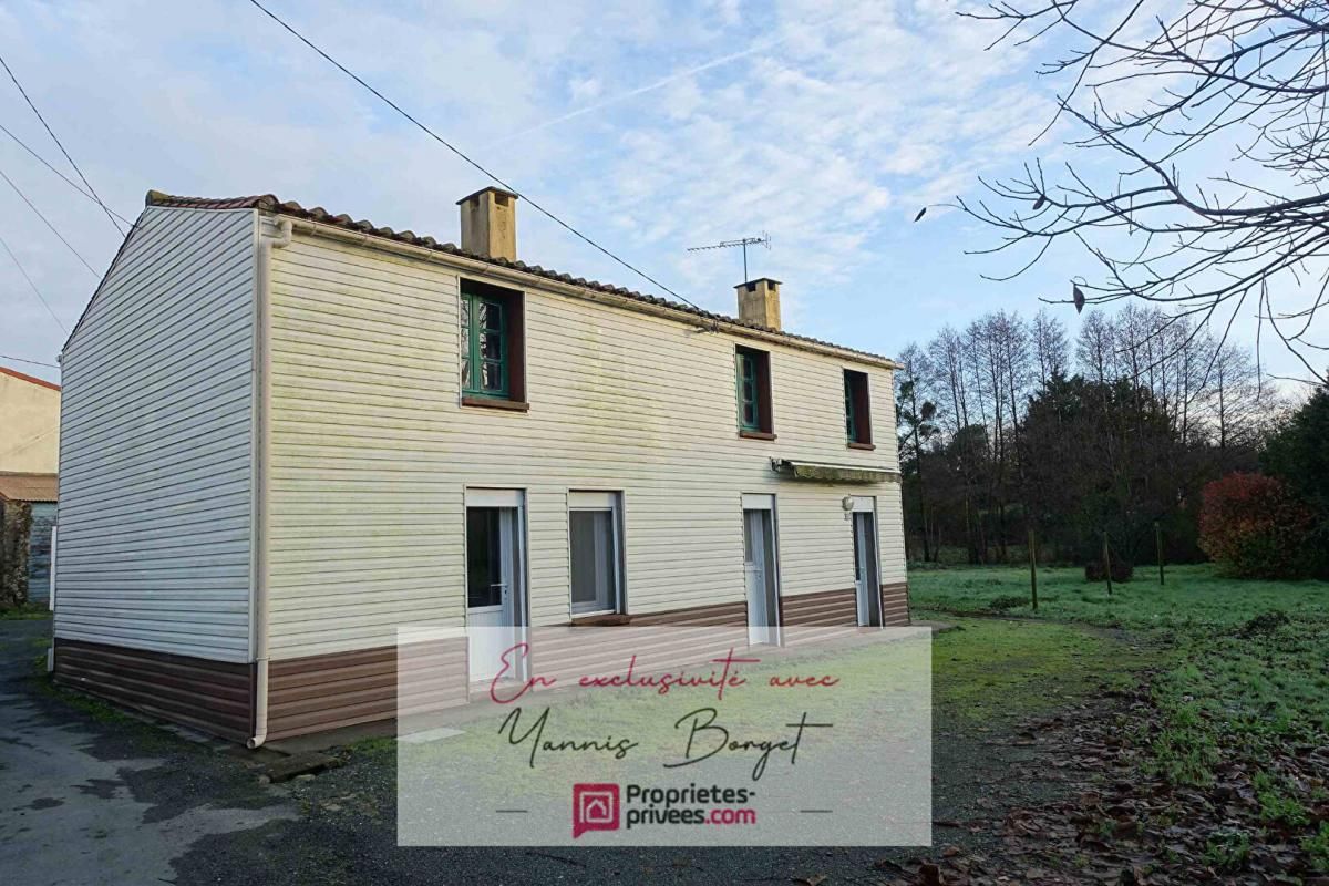 SAINT-ANDRE-GOULE-D'OIE 77 m² + 47 m² à réhabiliter - Jardin 2