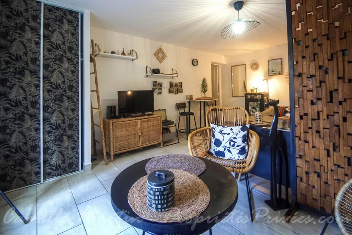SAINT-RAPHAEL Appartement Saint Raphael 1 pièce(s) 28 m2 2