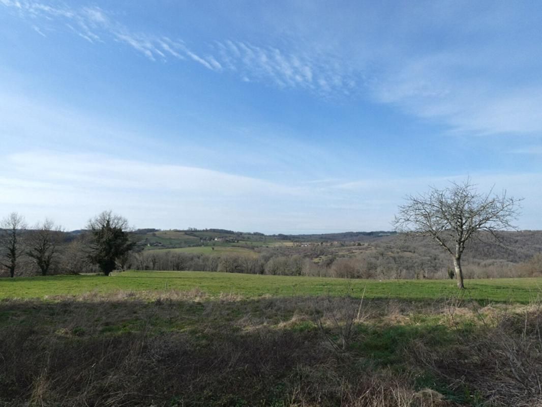 GENIS Maison 95m² / 3 chambres / grande grange / 2700m² terrain 4
