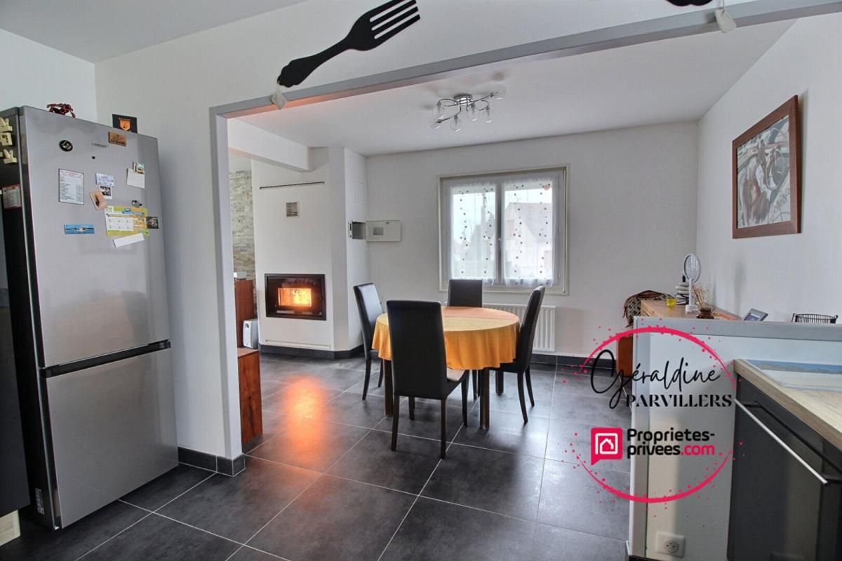 BEVILLE-LE-COMTE Maison 4 chambres sous-sol jardin 269 000 2