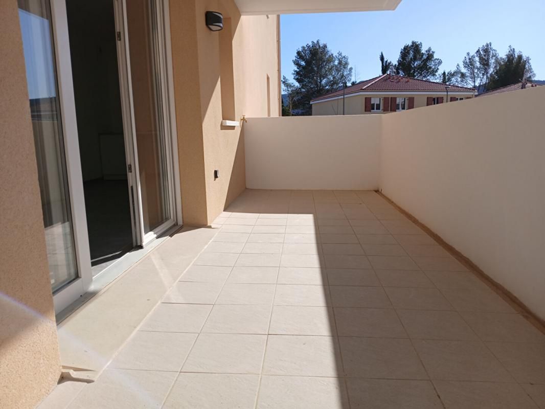Appartement T3 de 59.43 m2 avec terrasse et jardinet - Brignoles