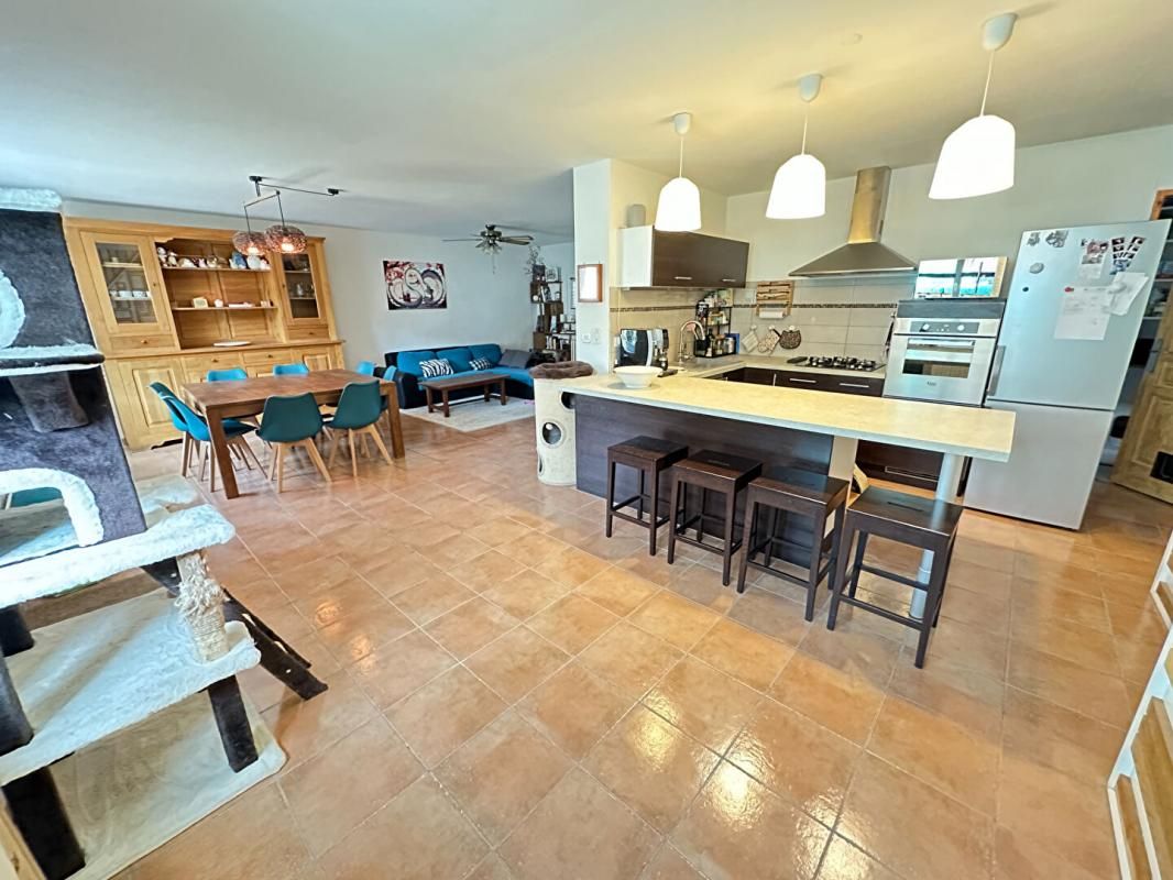GRANS Maison de village avec terrasse 4