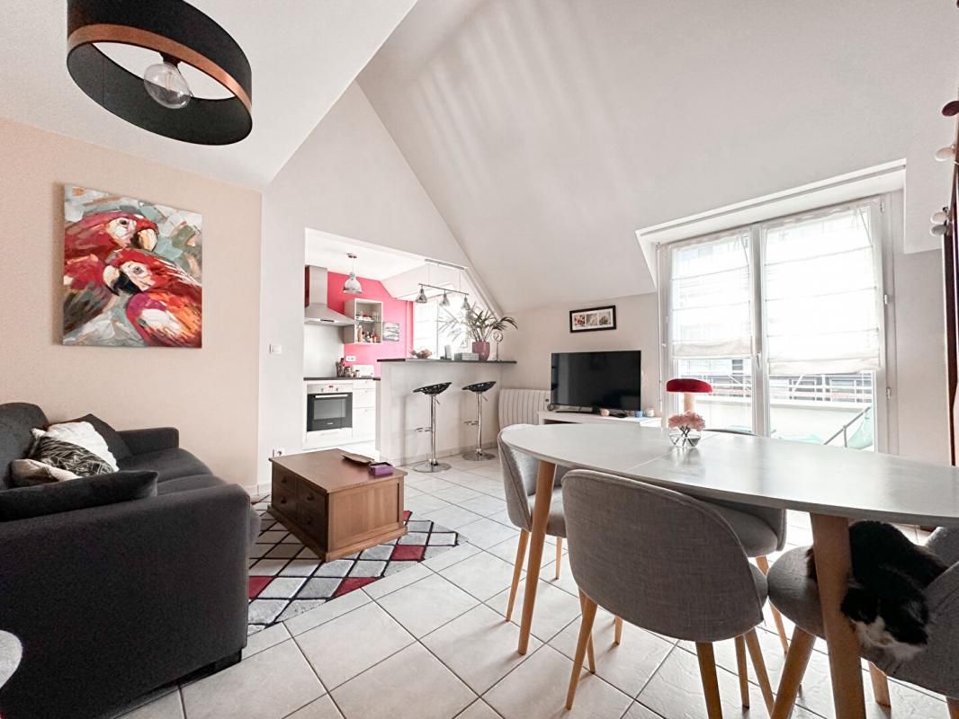 TYPE 2 DUPLEX NANTES entre BEAUSEJOUR - LONGCHAMP