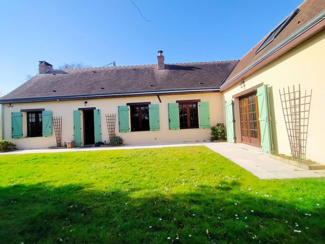Maison Le Breil Sur Merize 6 pièce(s) 159 m2