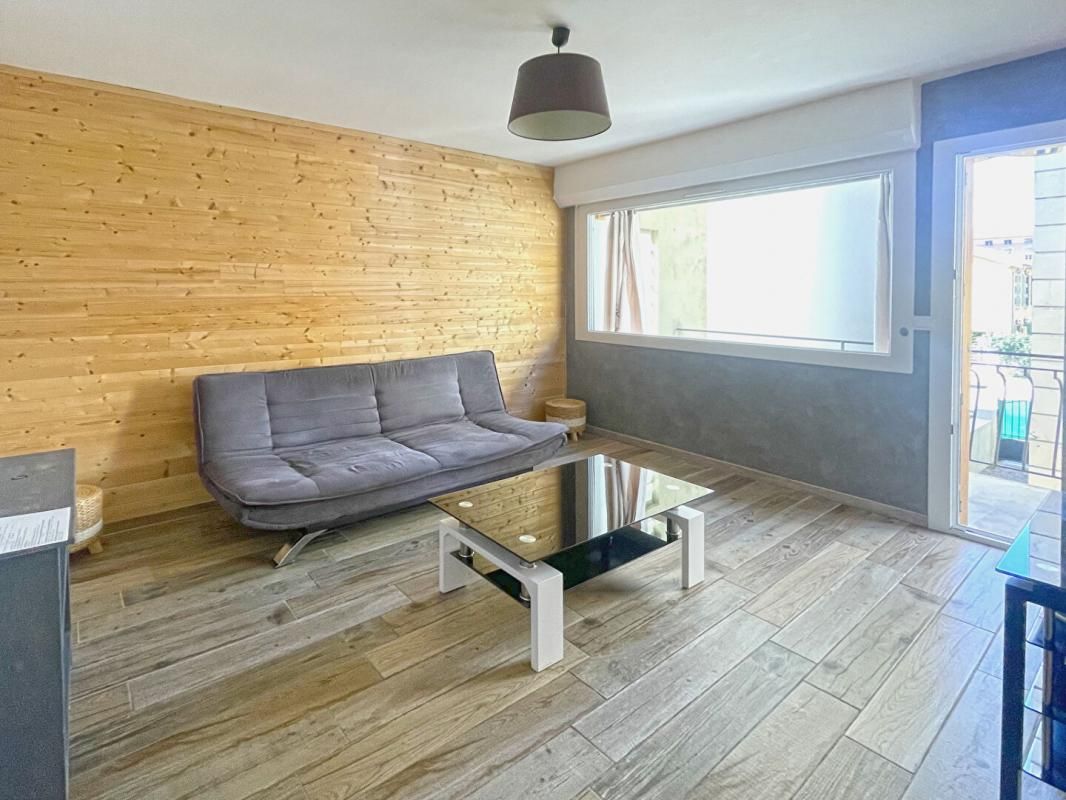 DIGNE-LES-BAINS Appartement 3 pièces 41m2 centre-ville Digne Les Bains - 2 garages 2