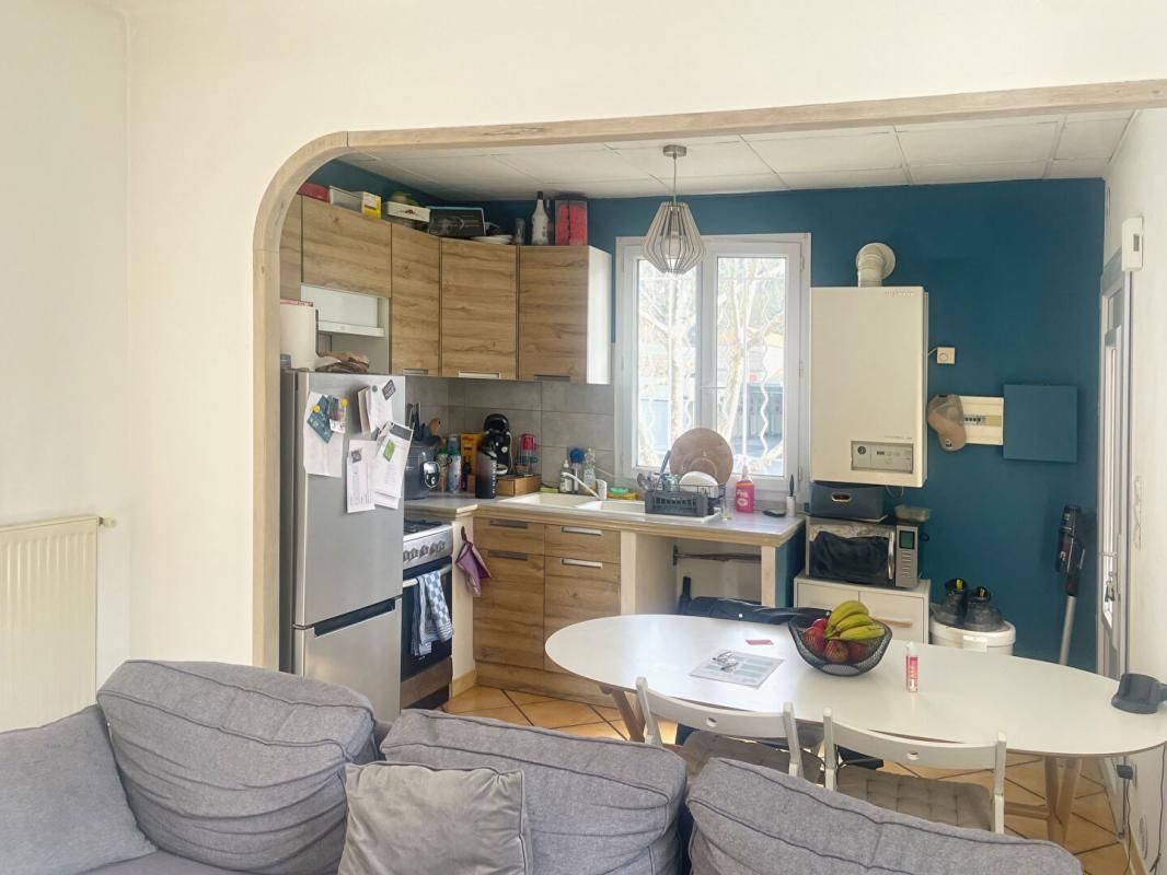 DIGNE-LES-BAINS Appartement sur cours T3 centre-ville Digne Les Bains 55 m2 + atelier/remise 4