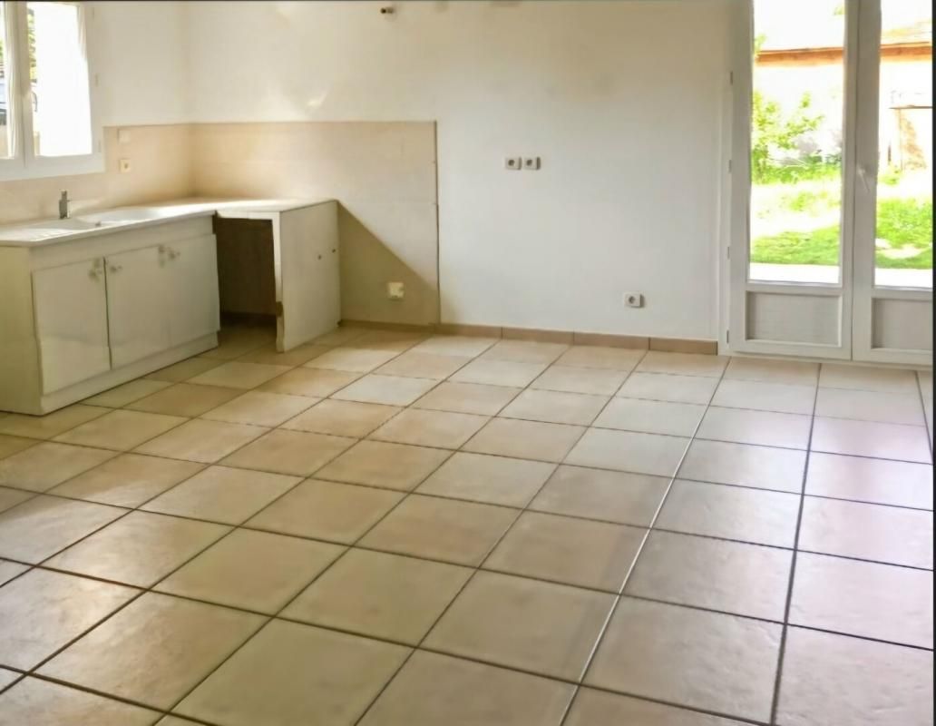 EZY-SUR-EURE Maison Ezy Sur Eure 4 pièce(s) 60 m2 2