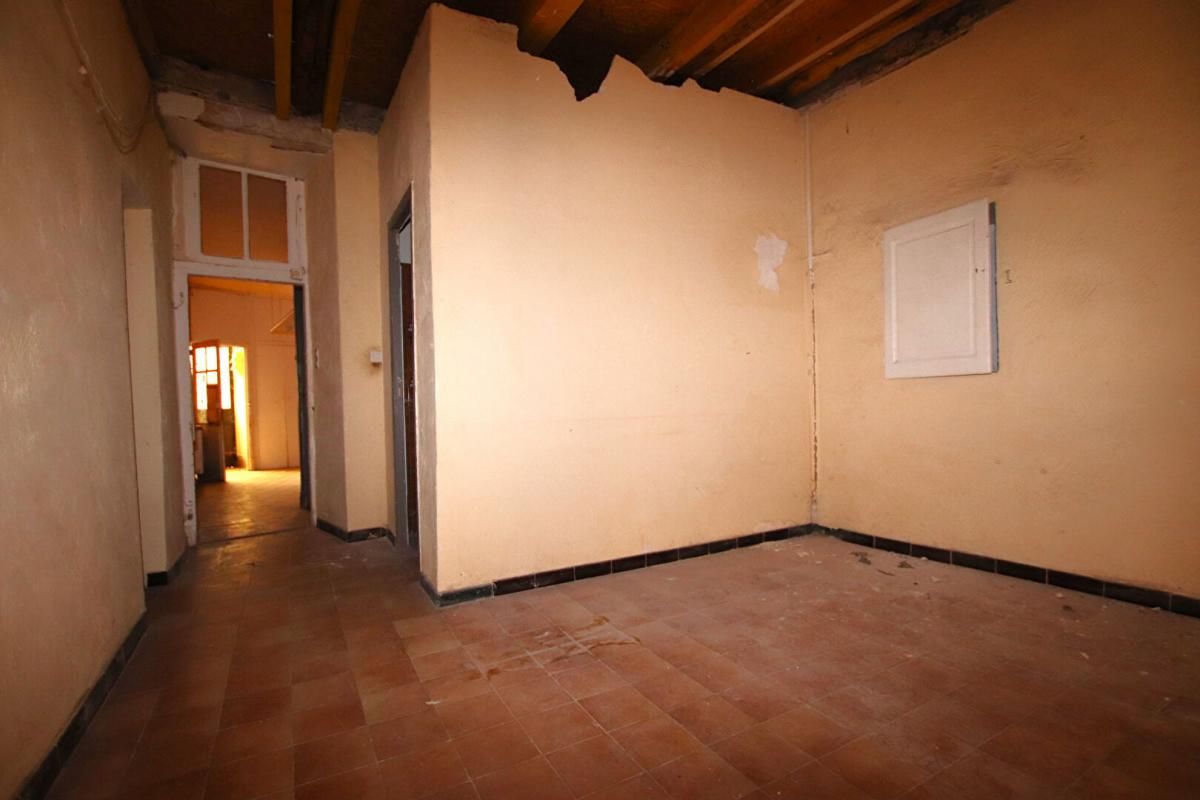 MILLAU Appartement  type 4 de 90 m2 + garage + cave 2