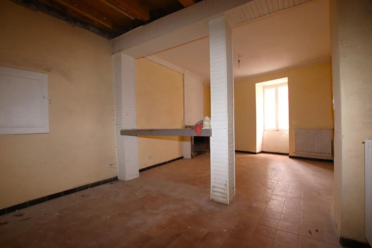 MILLAU Appartement  type 4 de 90 m2 + garage + cave 3