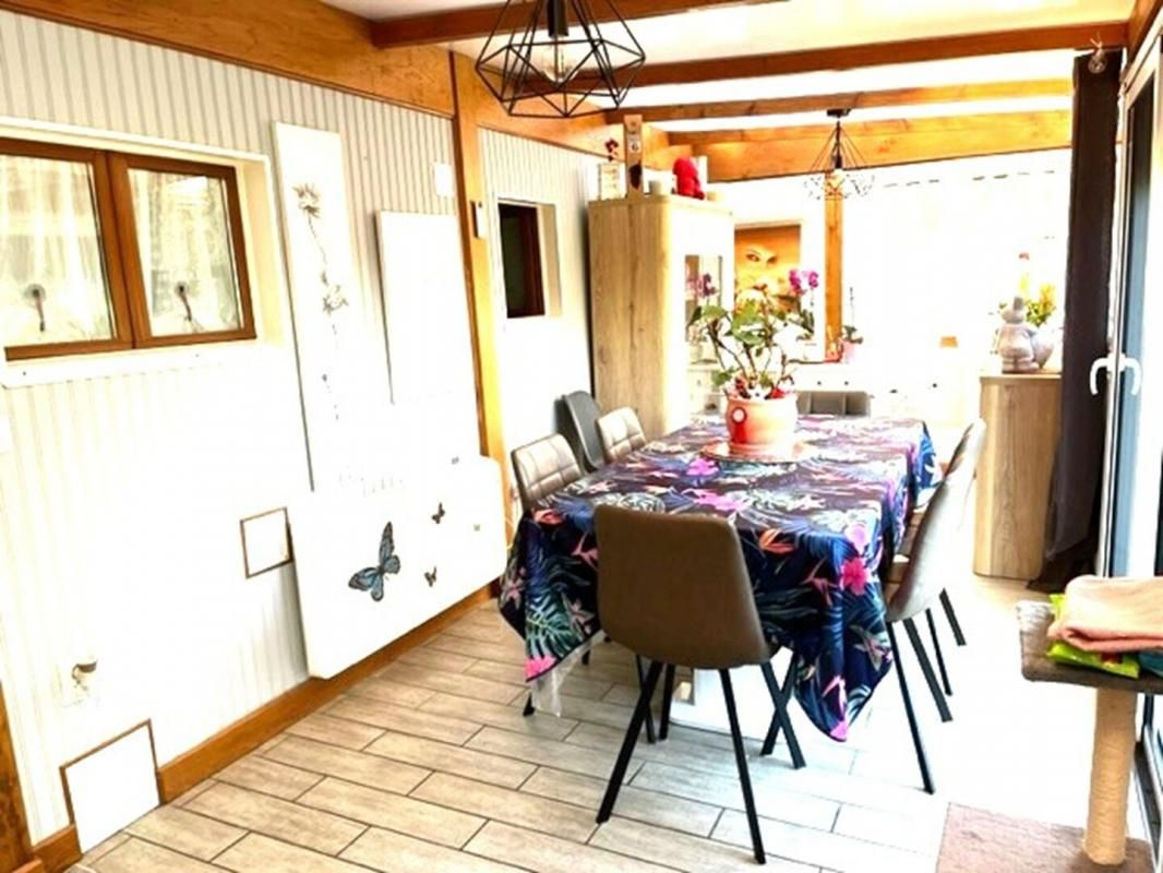 LA FEUILLIE TERRAIN DE LOISIR AVEC MOBIL HOME ET DEPENDANCES EN LISIERE DE LA FORET DE LYONS 2