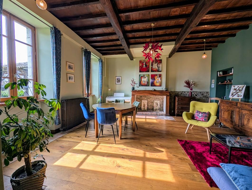 ESTANCARBON Propriété de charme du 19ème avec dépendances sur terrain clos de 2943 m² 2