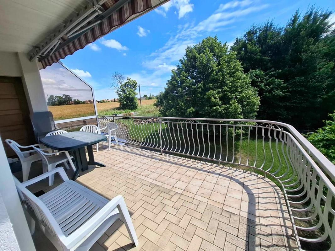 SAINT-DENIS-LES-BOURG Maison Saint Denis Les Bourg 125 m2 sur terrain 2000 m2 2