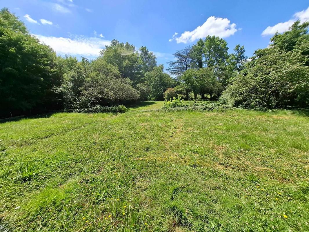 SAINT-DENIS-LES-BOURG Maison Saint Denis Les Bourg 125 m2 sur terrain 2000 m2 3
