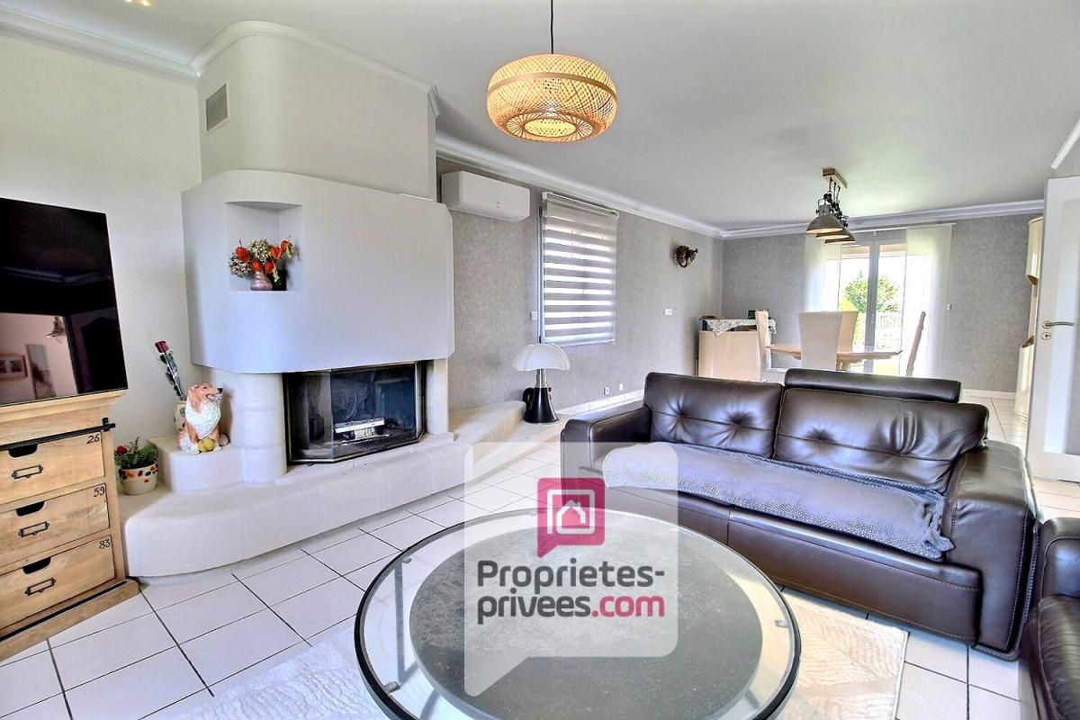 MONTARGIS A VENDRE BELLE MAISON de 170 m2 environ, PISCINE, GRANDE DEPENDANCE 2