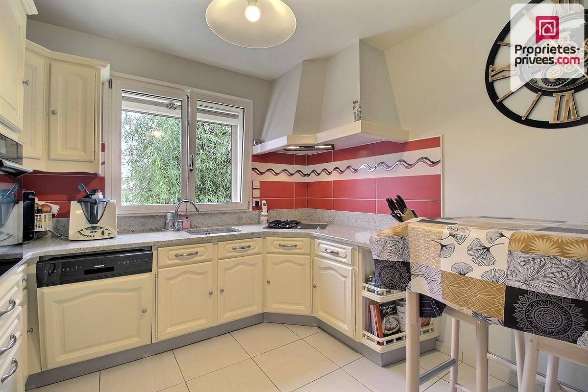 MONTARGIS A VENDRE BELLE MAISON de 170 m2 environ, PISCINE, GRANDE DEPENDANCE 4