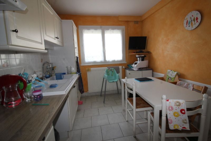 CHATELLERAULT Maison Chatellerault 6 pièce(s) 80.05 m2 2