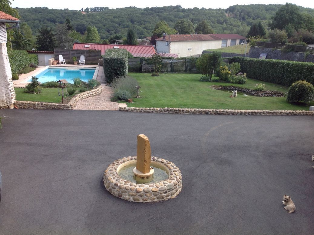 CAZARIL-TAMBOURES Belle maison de campagne avec piscine au calme 4