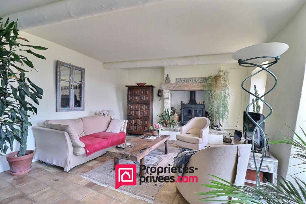 UZES Maison de caractère proche UZES 2