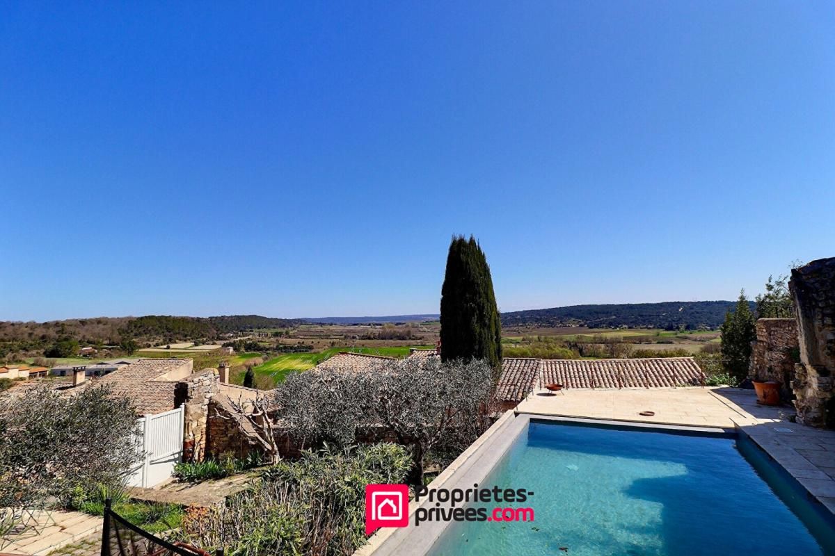 UZES Maison de caractère proche UZES 4