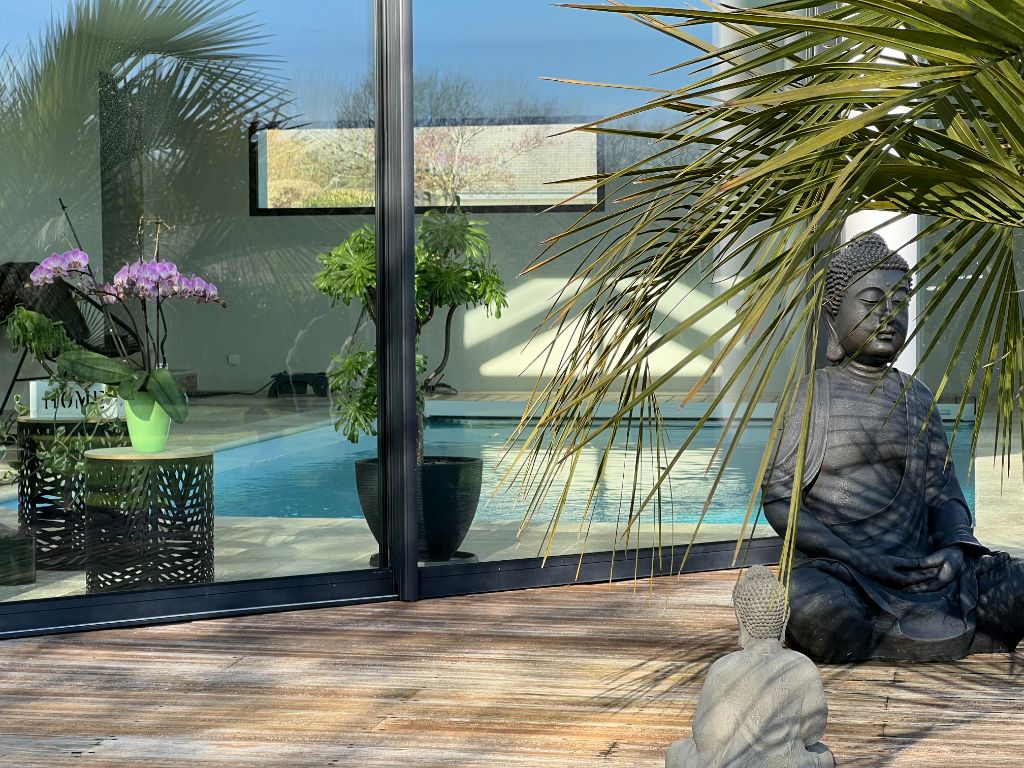 ELVEN SOUS COMPROMIS ! Contemporaine  avec piscine intérieure 3