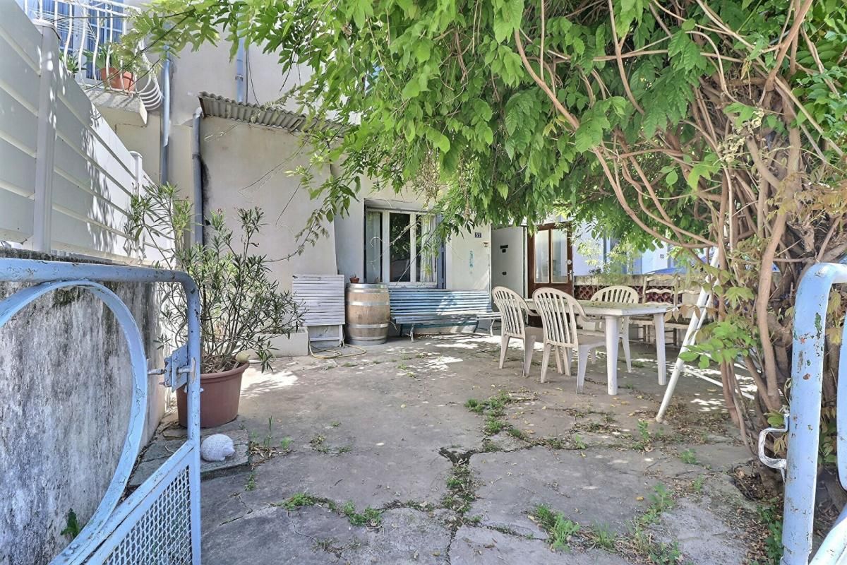 Ancône, maison de village à rénover