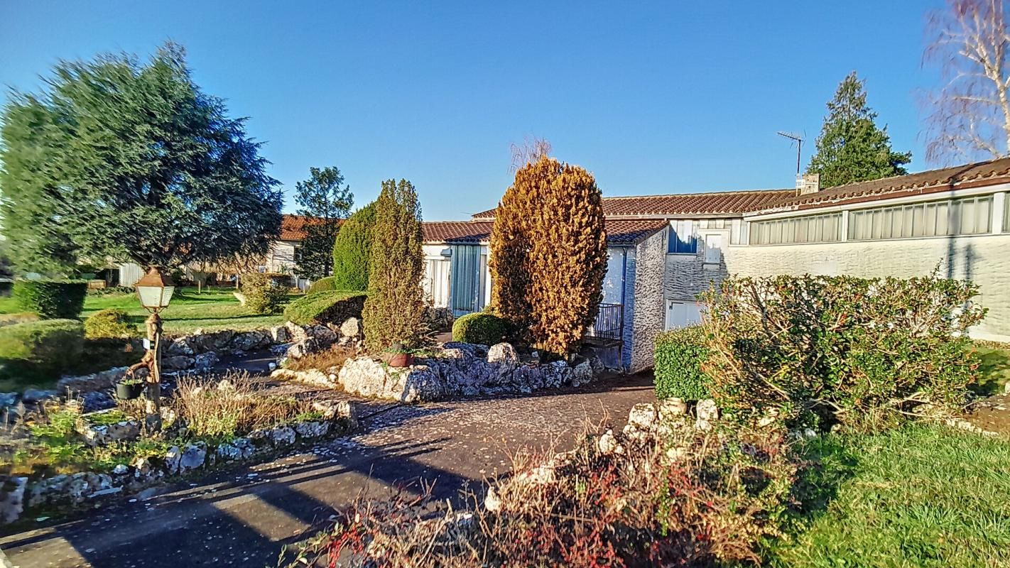 CHAUVIGNY Chauvigny - Maison 6 pièce(s) 145 m² 3