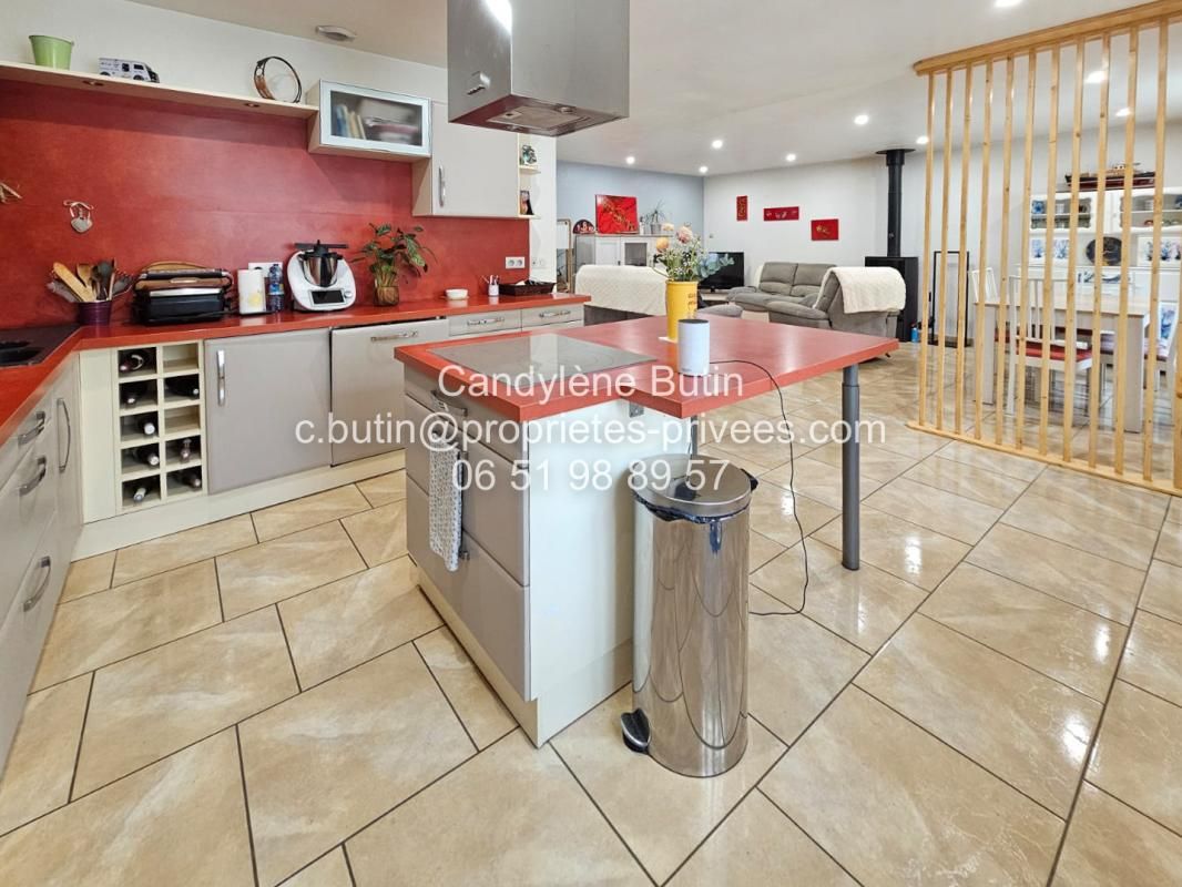 Maison T4 de 111 m² avec Grand Garage et Atelier