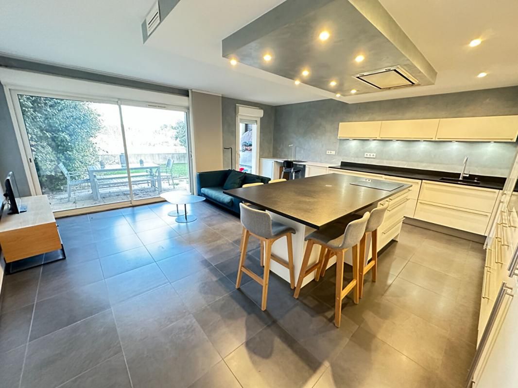 À VENDRE EN EXCLUSIVITÉ - APPARTEMENT T3 EN REZ-DE-JARDIN À ISTRES