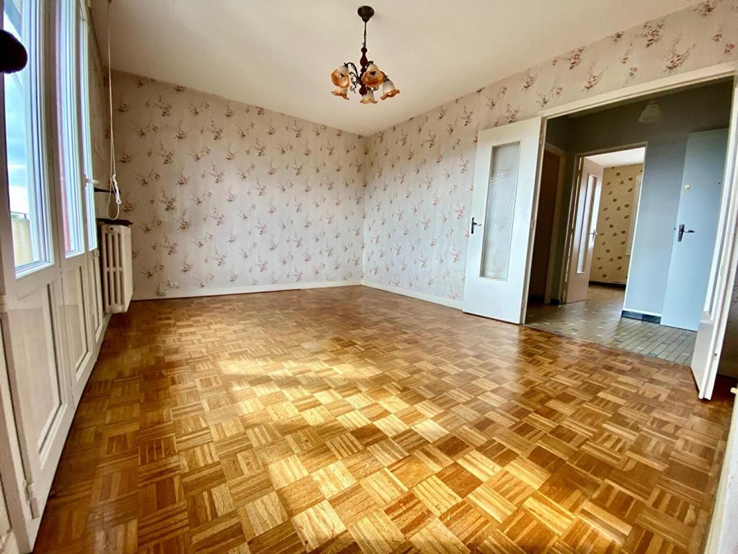 VARENNES-VAUZELLES Appartement Varennes Vauzelles 4 pièce(s) 66.49 m2 3