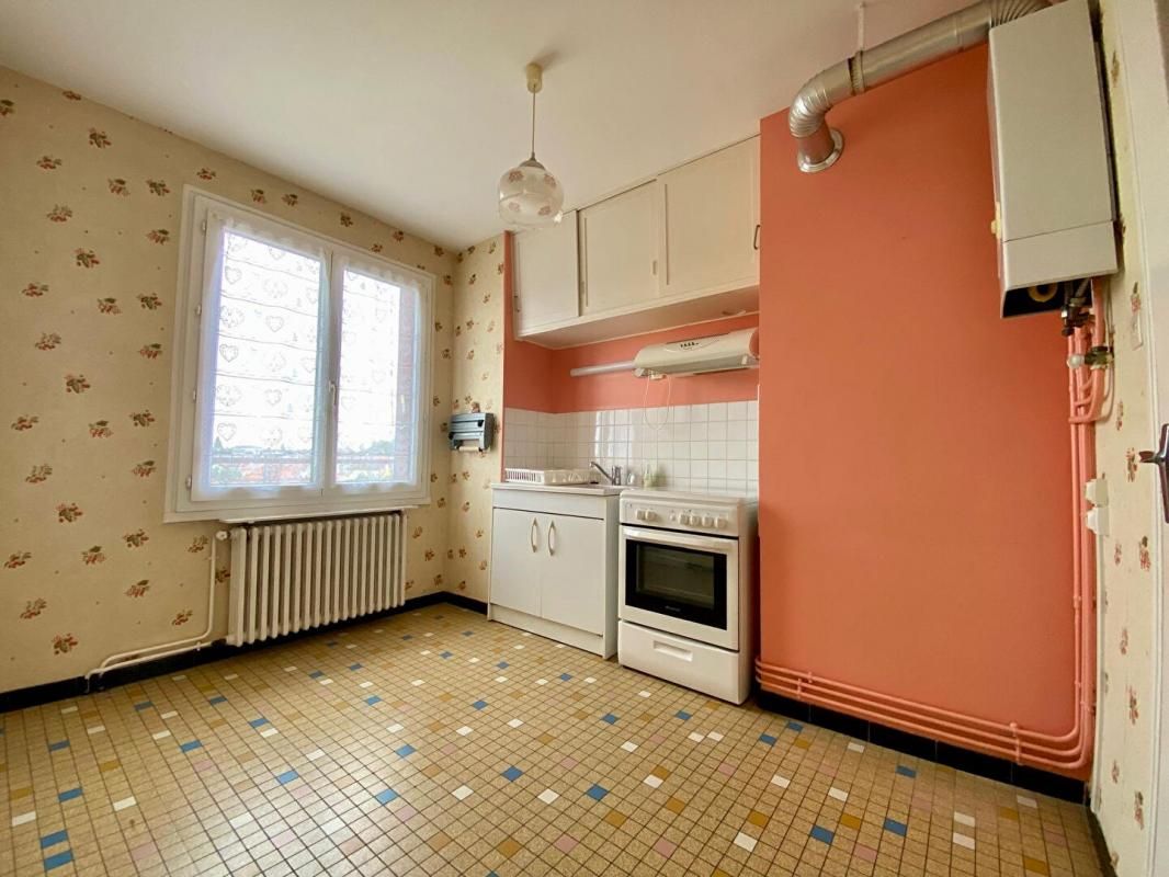VARENNES-VAUZELLES Appartement Varennes Vauzelles 4 pièce(s) 66.49 m2 4