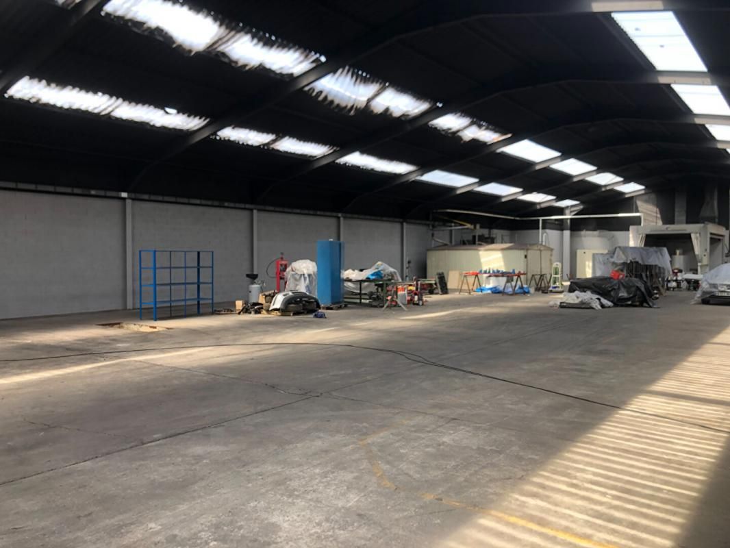 DREUX SECTEUR DREUX 28 - Local d'activité, Entrepôt de 1.300 m² 3