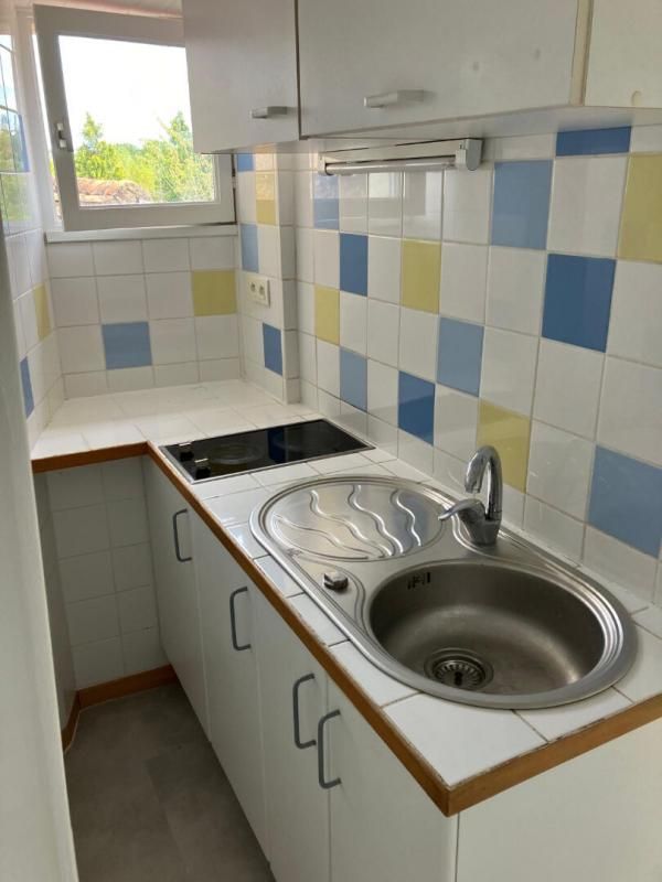 NANTES Appartement Nantes 1 pièce(s) 13.6 m2 utile 22m² 3